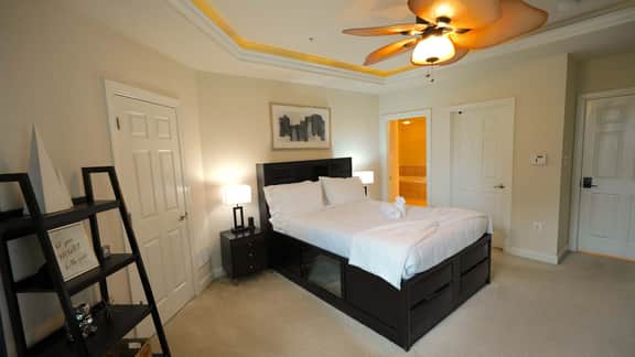 Parklands - Primary Suite - Image 2