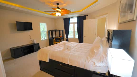 Parklands - Primary Suite - Image 3