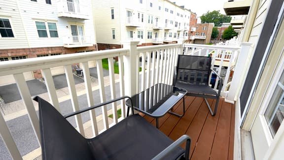 Parklands - Balcony Room - Image 1